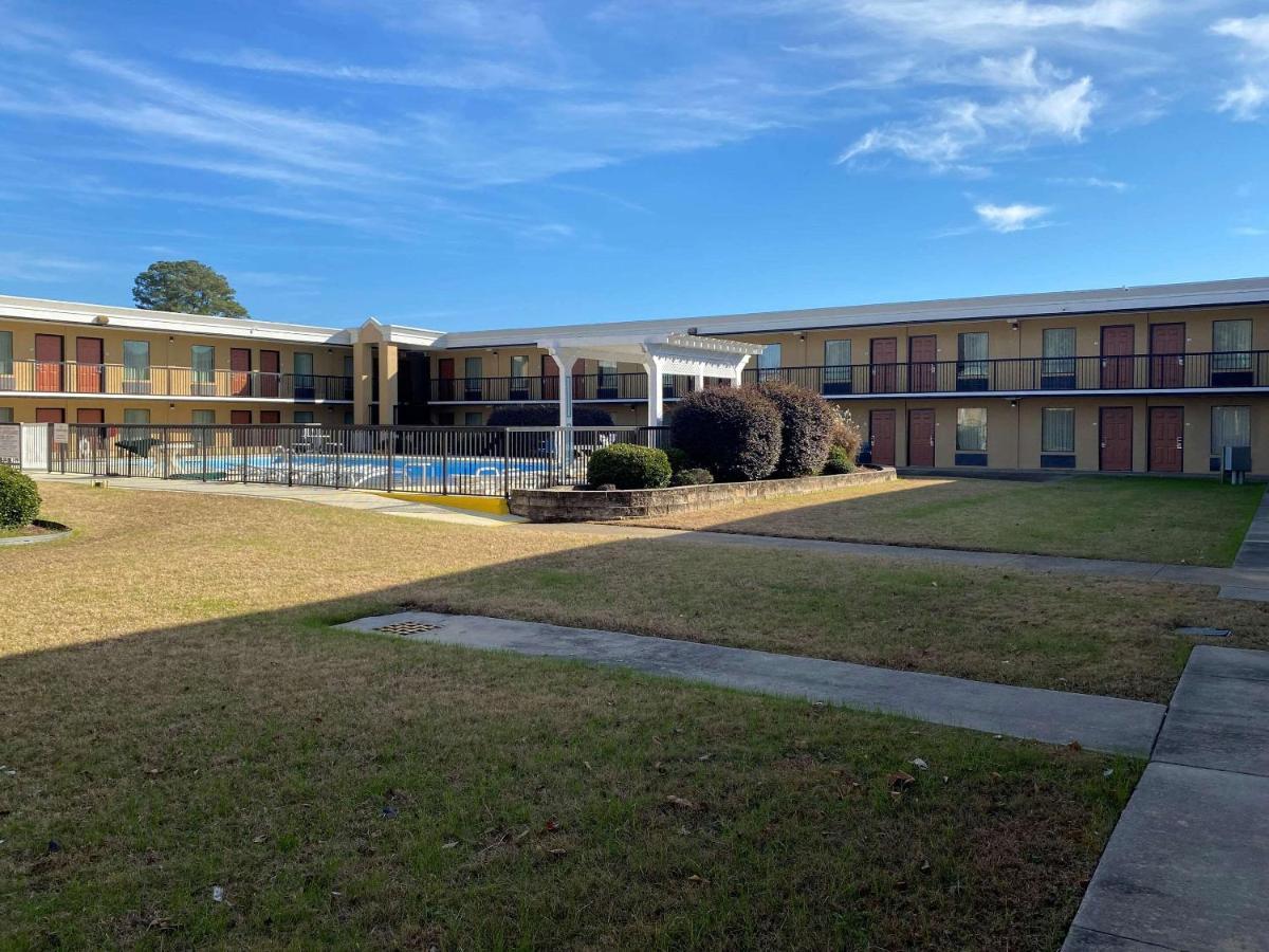 Quality Inn Elizabeth City Near University Exterior photo