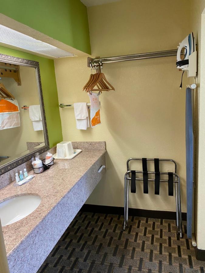 Quality Inn Elizabeth City Near University Exterior photo